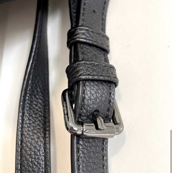 Minimalist backpack - Picture 8 of 10